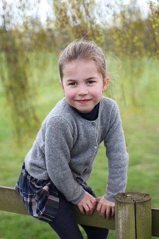 Illustration for article titled Princess Charlotte Looks So Grown Up in Candid Fourth Birthday Portraits